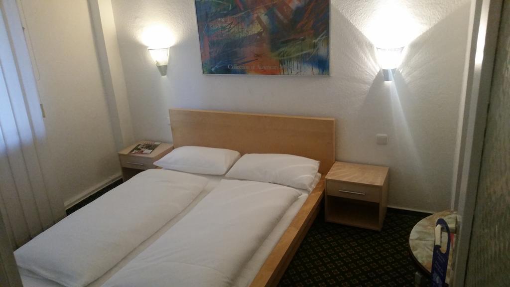 Hotelgarni Frankfurt Frankfurt nad Menem Zewnętrze zdjęcie
