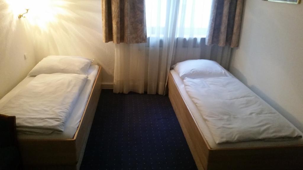 Hotelgarni Frankfurt Frankfurt nad Menem Pokój zdjęcie