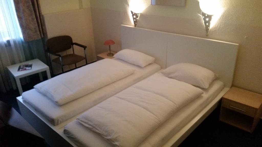 Hotelgarni Frankfurt Frankfurt nad Menem Pokój zdjęcie