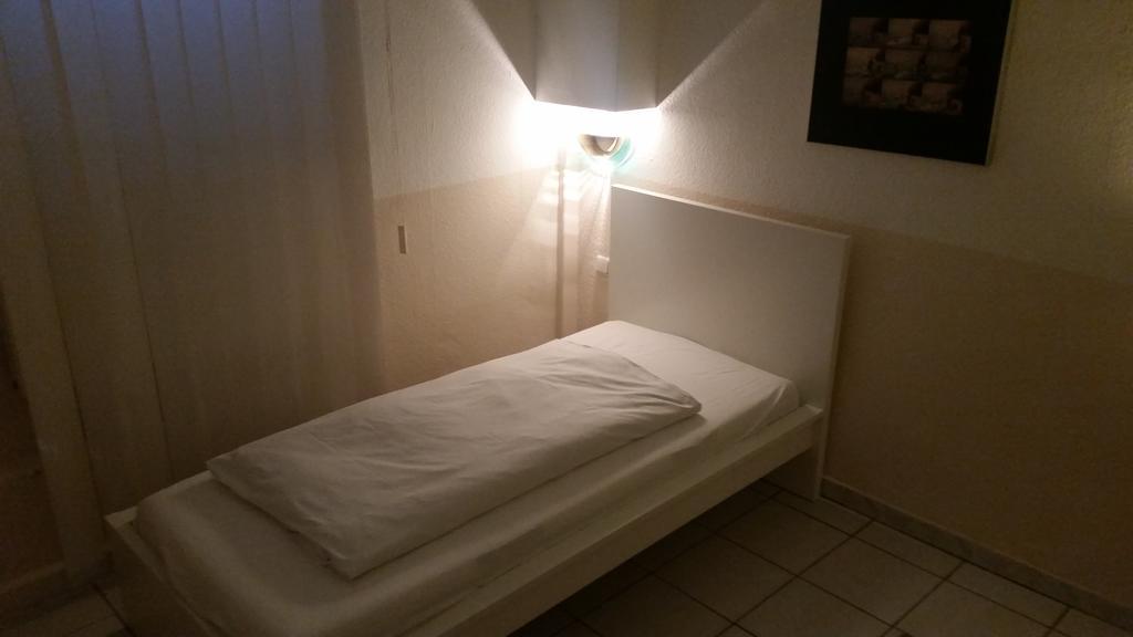 Hotelgarni Frankfurt Frankfurt nad Menem Pokój zdjęcie